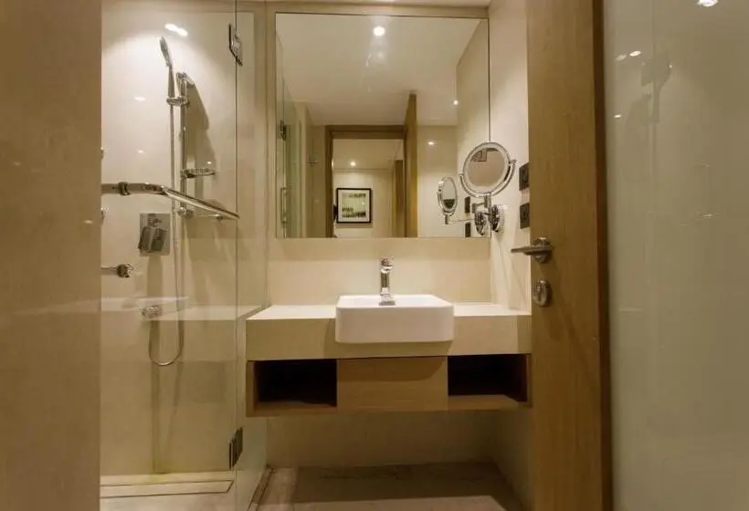 Deluxe Zimmer, Sayaji Jamnagar