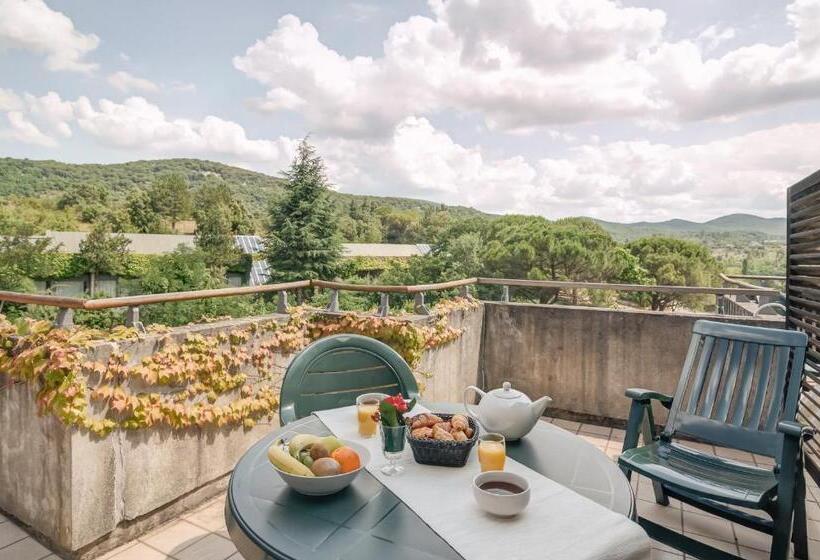 Номер Стандарт Трехместный, Sowell Hotels Ardèche