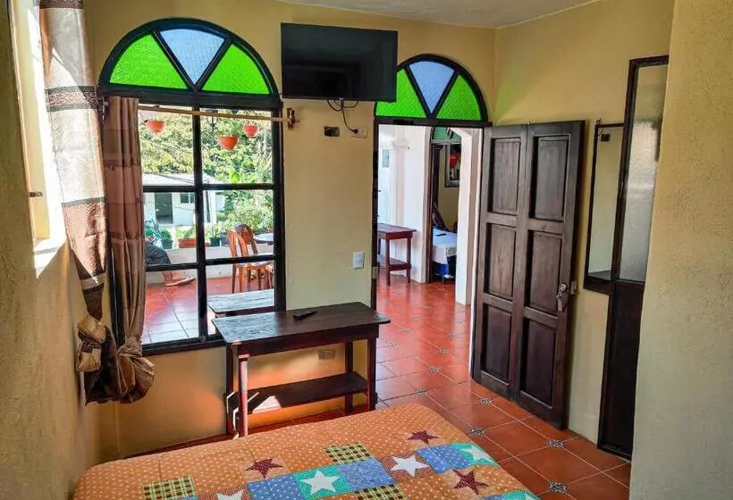 اتاق استاندارد سه نفره, Casa Argentina