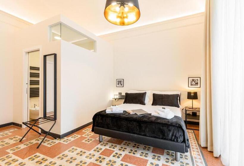 اتاق لوکس با بالکن, Foresteria Di Piazza Cavour   Luxury Suites & Guest House