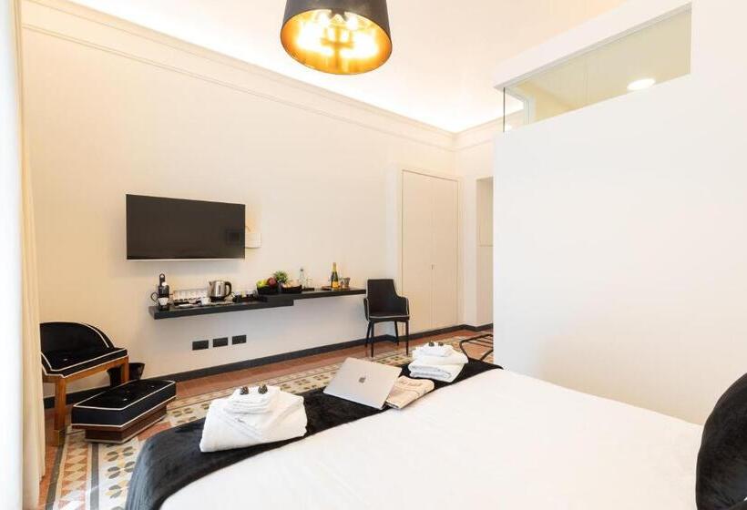 اتاق لوکس با بالکن, Foresteria Di Piazza Cavour   Luxury Suites & Guest House