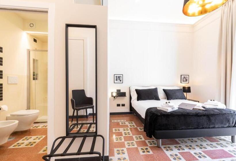 اتاق لوکس با بالکن, Foresteria Di Piazza Cavour   Luxury Suites & Guest House