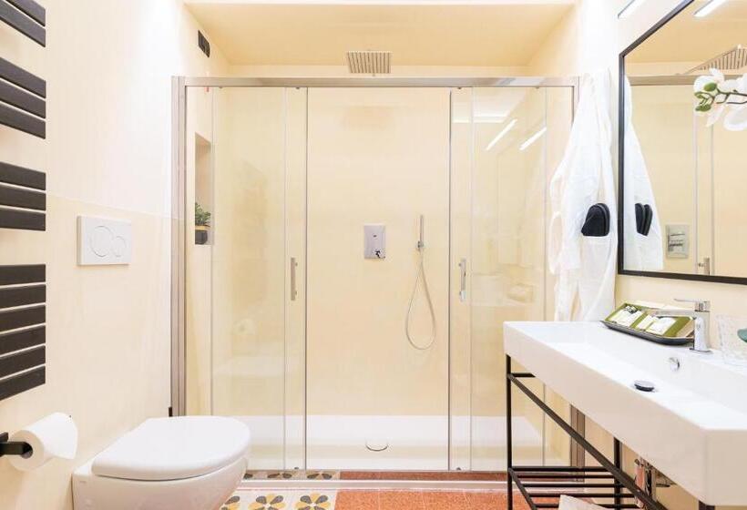 اتاق لوکس با بالکن, Foresteria Di Piazza Cavour   Luxury Suites & Guest House