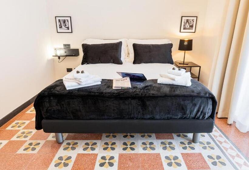 اتاق لوکس با بالکن, Foresteria Di Piazza Cavour   Luxury Suites & Guest House