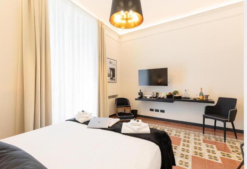 اتاق لوکس با بالکن, Foresteria Di Piazza Cavour   Luxury Suites & Guest House
