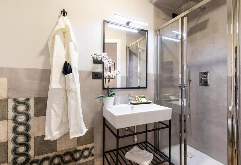 اتاق سوپریور خانوادگی, Foresteria Di Piazza Cavour   Luxury Suites & Guest House