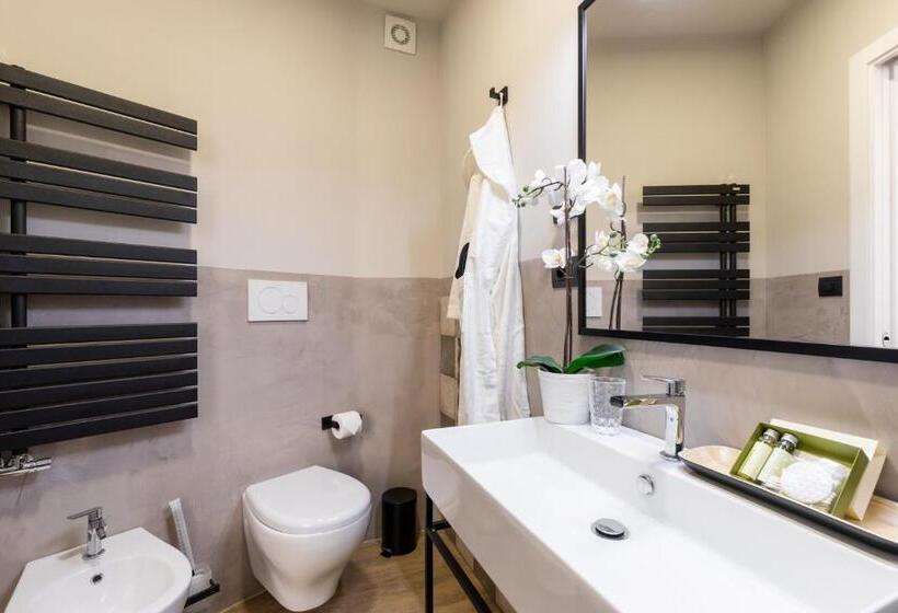 اتاق سوپریور خانوادگی, Foresteria Di Piazza Cavour   Luxury Suites & Guest House