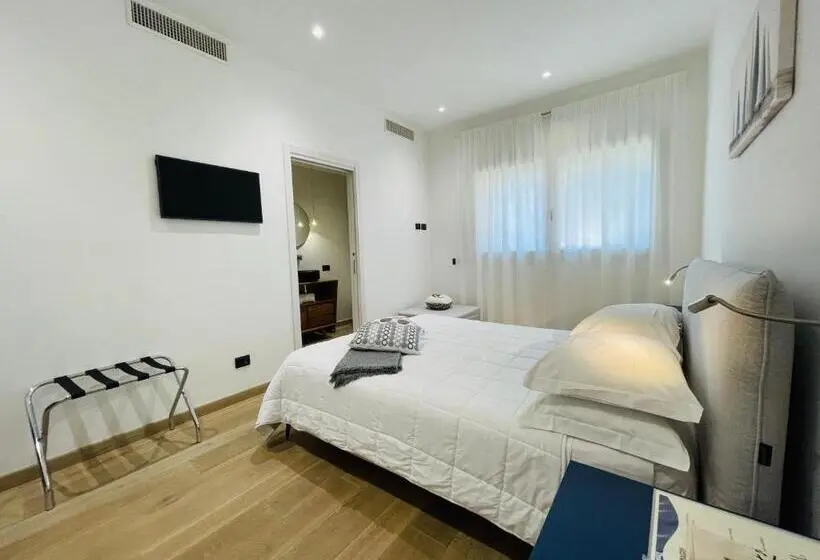 デラックスルーム, 0.8 Guest House