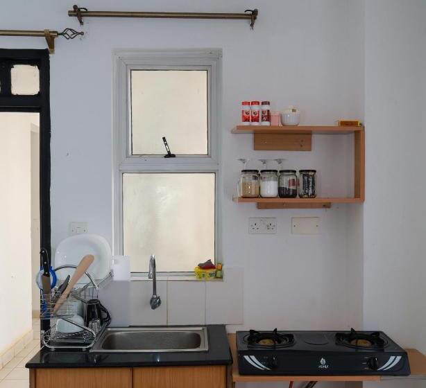 اتاق استاندارد, Racecourse Gardens Apartment