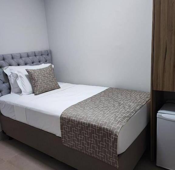 スタンダードシングルルーム, Conviver