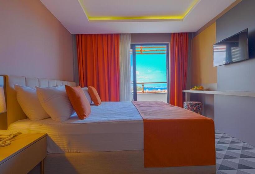 Háromágyas Superior Szoba, Feniks