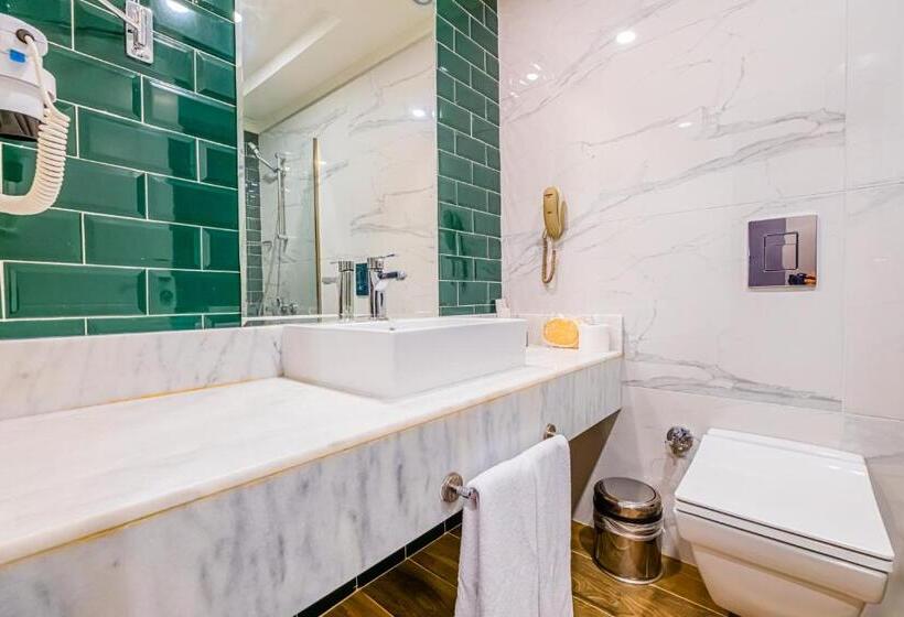 Háromágyas Superior Szoba, Feniks