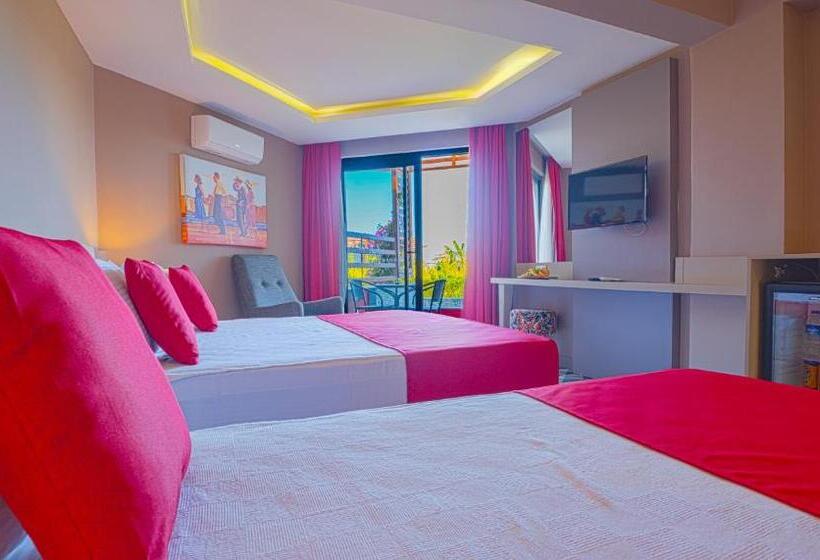 Háromágyas Comfort Szoba, Feniks