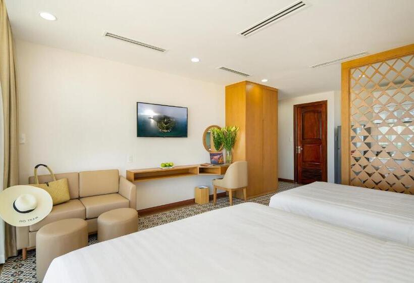 Standard studio with river view, Lamanga Hotel & Suites