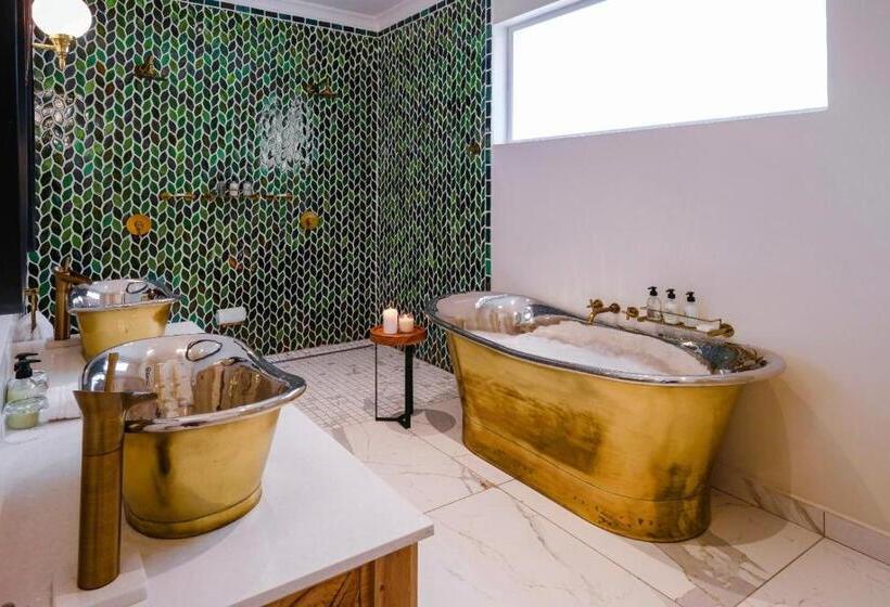 سوئیت با بالکن, Palm River