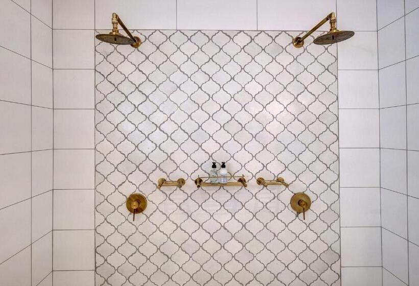 سوئیت پرزیدنت, Palm River