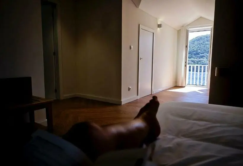 اتاق لوکس با چشمانداز دریا, Mid Atlantic Boutique Hostel