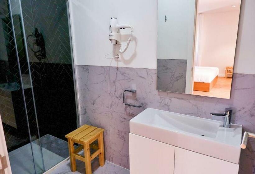 Номер Deluxe Вид на Море, Mid Atlantic Boutique Hostel