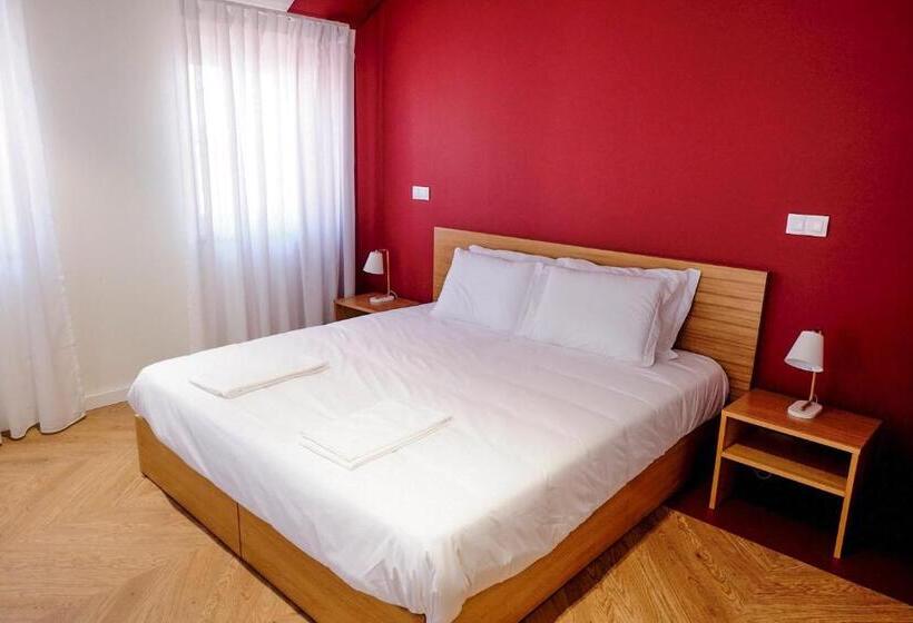 Номер Deluxe Вид на Город, Mid Atlantic Boutique Hostel