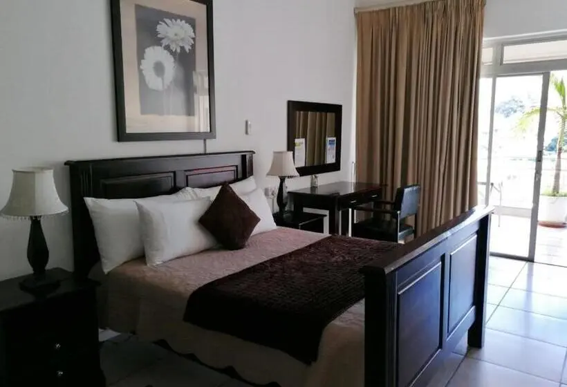 اتاق استاندارد با تراس, Sunset Boulevard Riverlodge