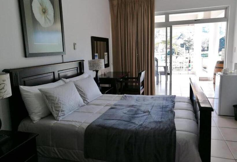 اتاق استاندارد با تراس, Sunset Boulevard Riverlodge