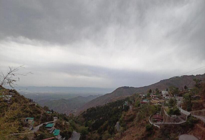 חדר משפחתי, Ceyone Hotels