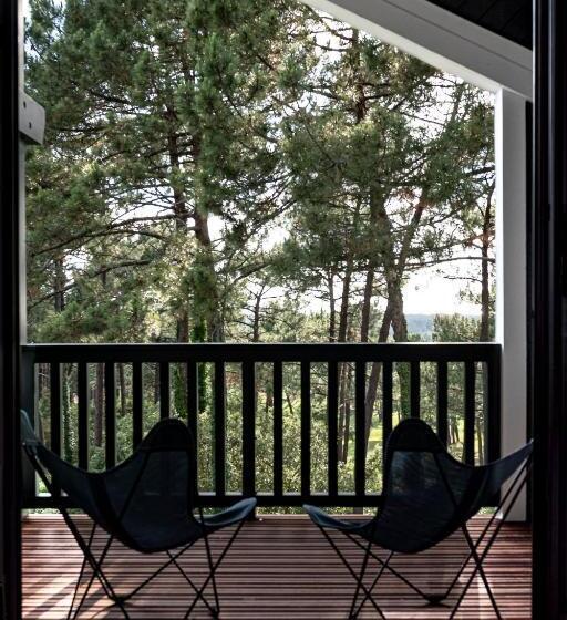 جناح مزود بتراس, 70 Hectares... Et L Océan