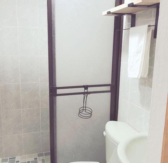 غرفة قياسية ثلاثية, Hospedaje Casa Rosa Jardín