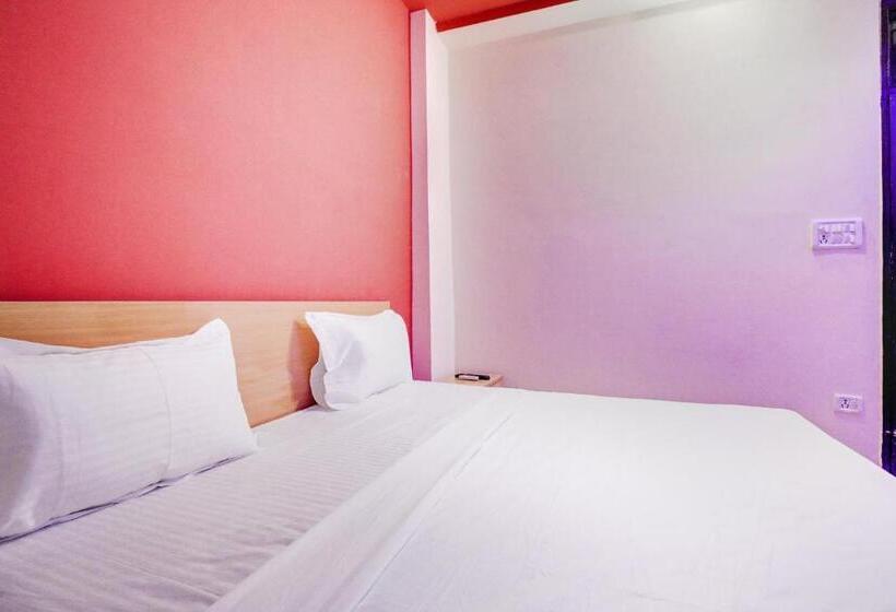 اتاق کلاسیک سه تخته, Crush On