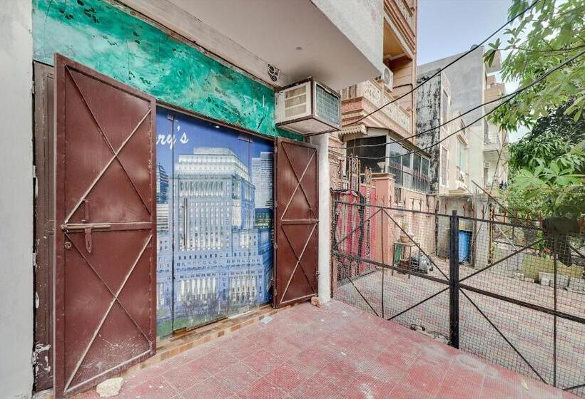 اتاق کلاسیک سه تخته, Crush On