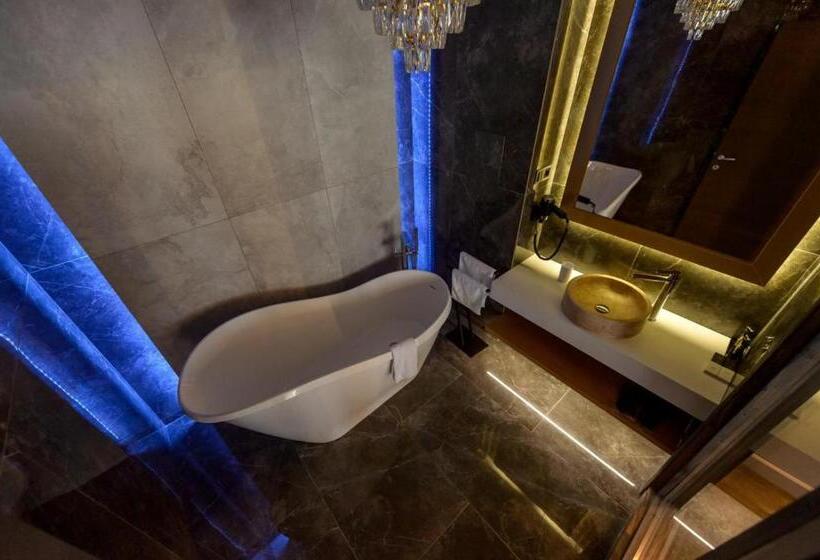 Королевский Люкс, Elexus Apartments Poiana Brasov