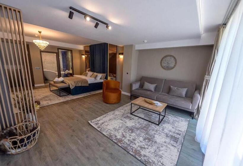 Королевский Люкс, Elexus Apartments Poiana Brasov
