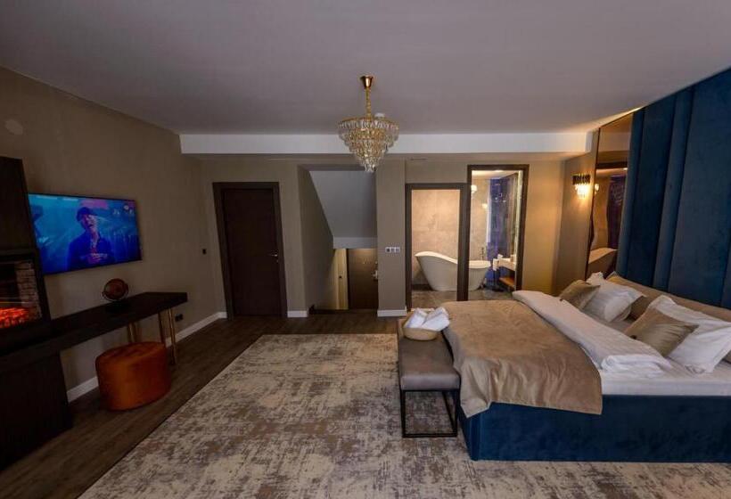 Королевский Люкс, Elexus Apartments Poiana Brasov