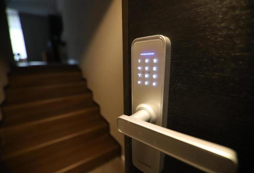 Королевский Люкс, Elexus Apartments Poiana Brasov