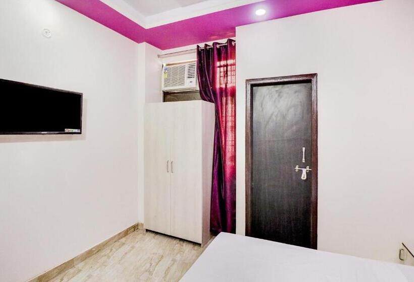 اتاق کلاسیک سه تخته, Crush On