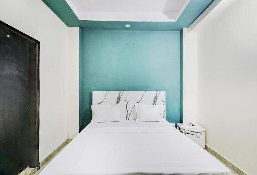 اتاق کلاسیک سه تخته, Crush On