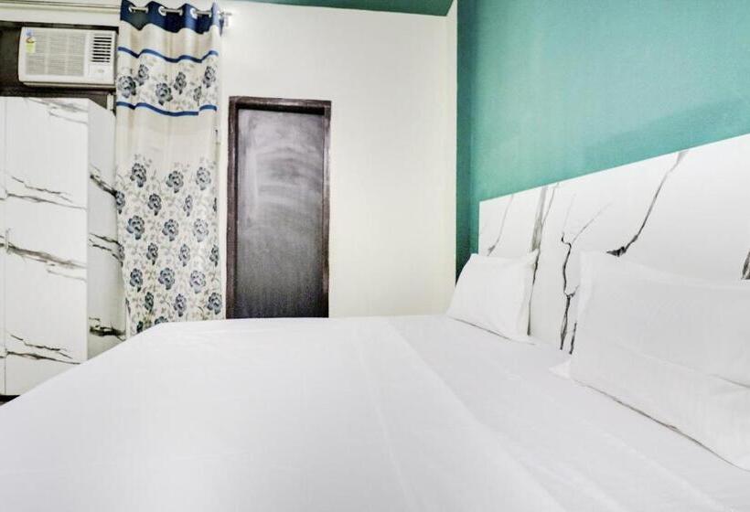 اتاق کلاسیک سه تخته, Crush On