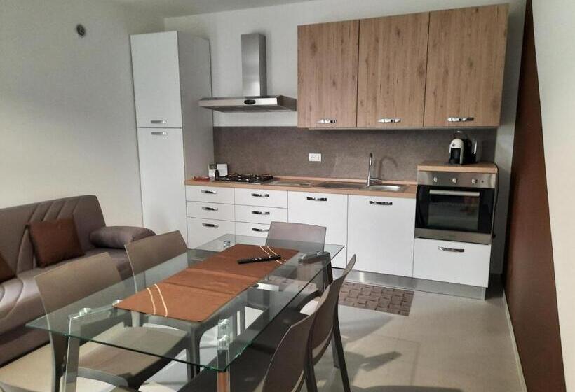 شقة غرفة واحدة مزودة بتراس, Il Casale Di Monacella