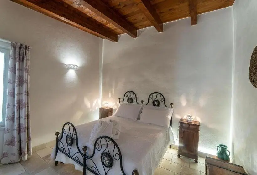 キングサイズベッドのスタンダードルーム, Masseria Antoglia