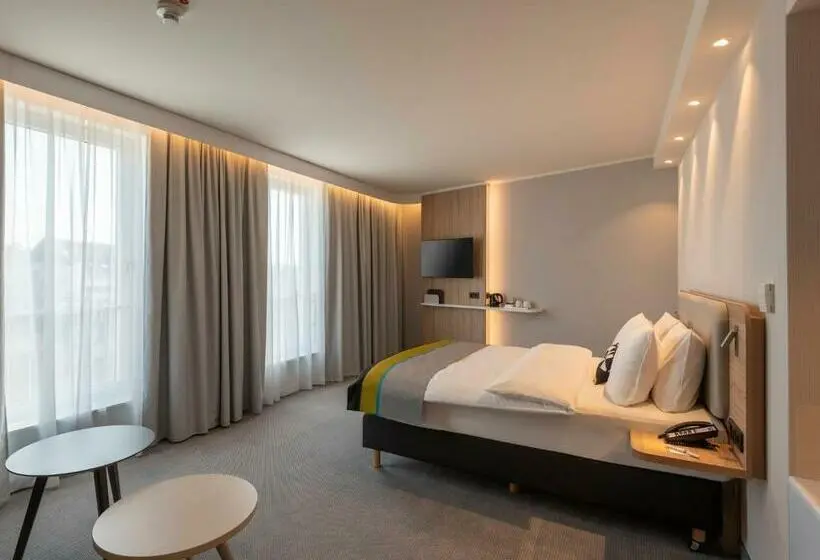 ダブルベッドスタンダードルーム, Holiday Inn Express Düsseldorf   Hauptbahnhof, An Ihg