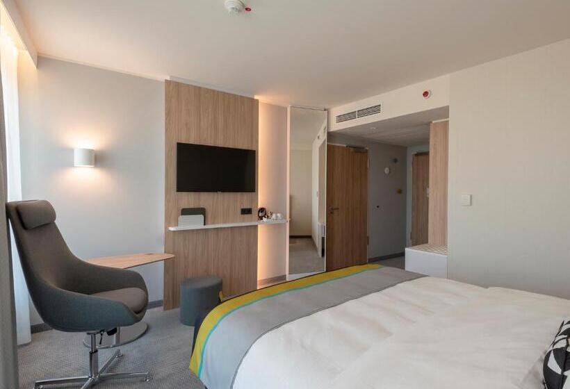 اتاق استاندارد, Holiday Inn Express Düsseldorf Hauptbahnhof, An Ihg