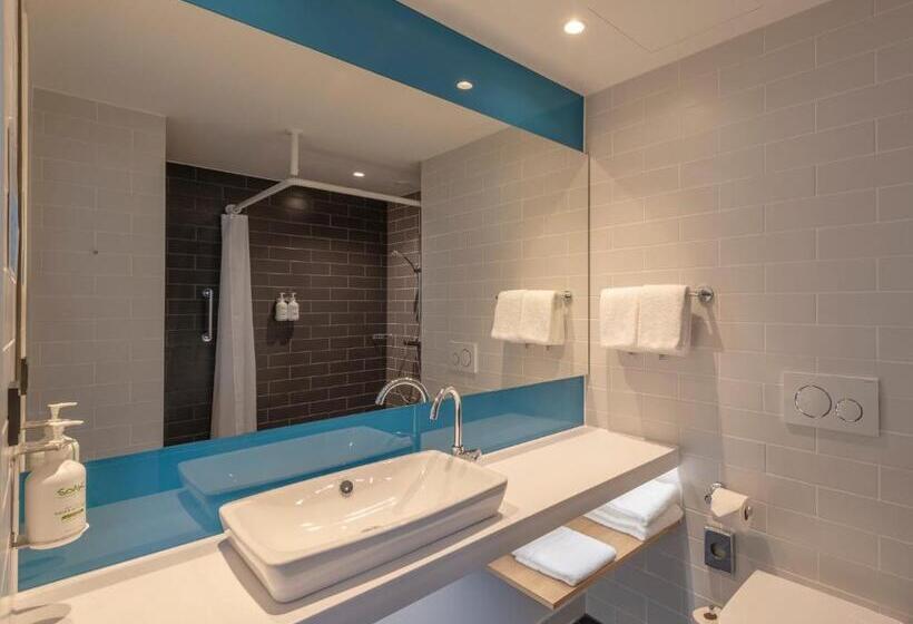 اتاق استاندارد با تخت دوبل, Holiday Inn Express Düsseldorf Hauptbahnhof, An Ihg