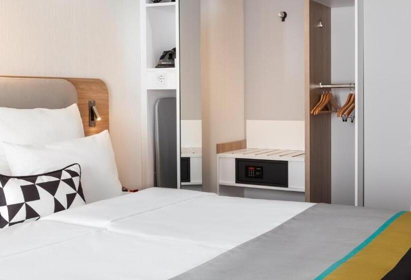 Номер Стандарт, Holiday Inn Express Düsseldorf   Hauptbahnhof, An Ihg