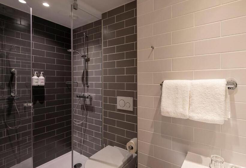 اتاق استاندارد, Holiday Inn Express Düsseldorf Hauptbahnhof, An Ihg