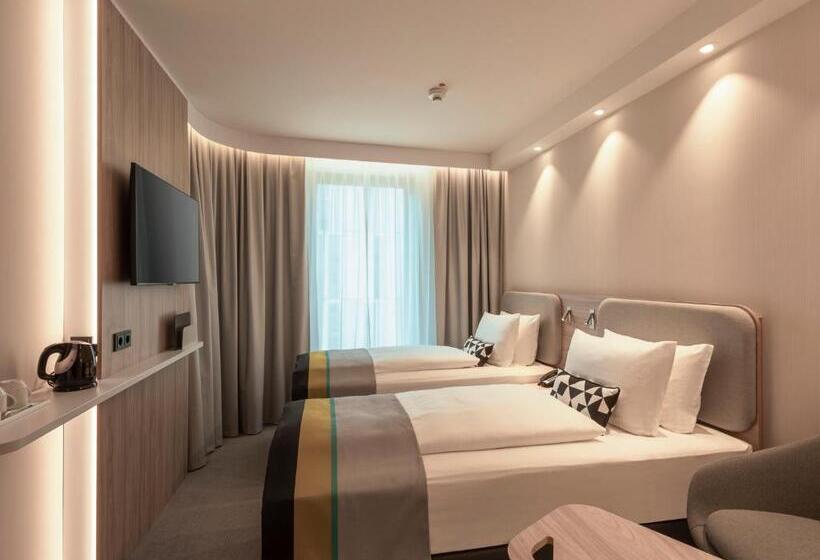 اتاق استاندارد, Holiday Inn Express Düsseldorf Hauptbahnhof, An Ihg