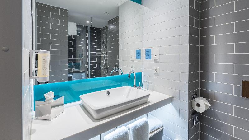 اتاق استاندارد, Holiday Inn Express Düsseldorf Hauptbahnhof, An Ihg