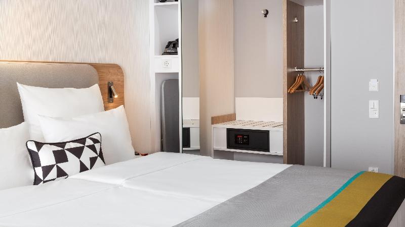 اتاق استاندارد, Holiday Inn Express Düsseldorf Hauptbahnhof, An Ihg