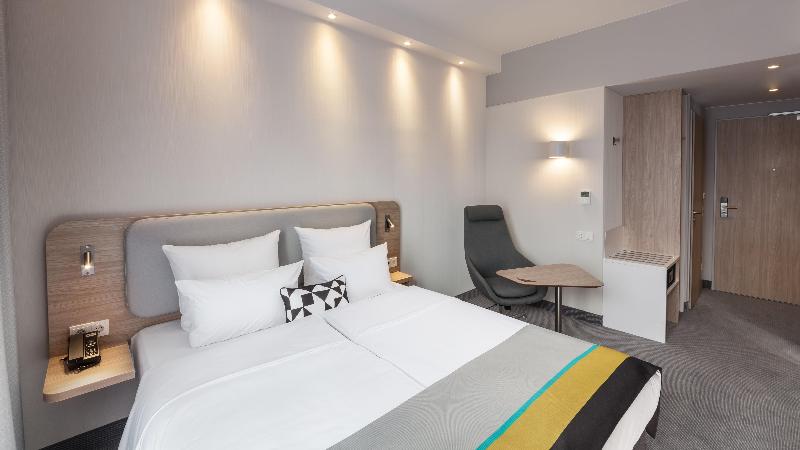 اتاق استاندارد, Holiday Inn Express Düsseldorf Hauptbahnhof, An Ihg
