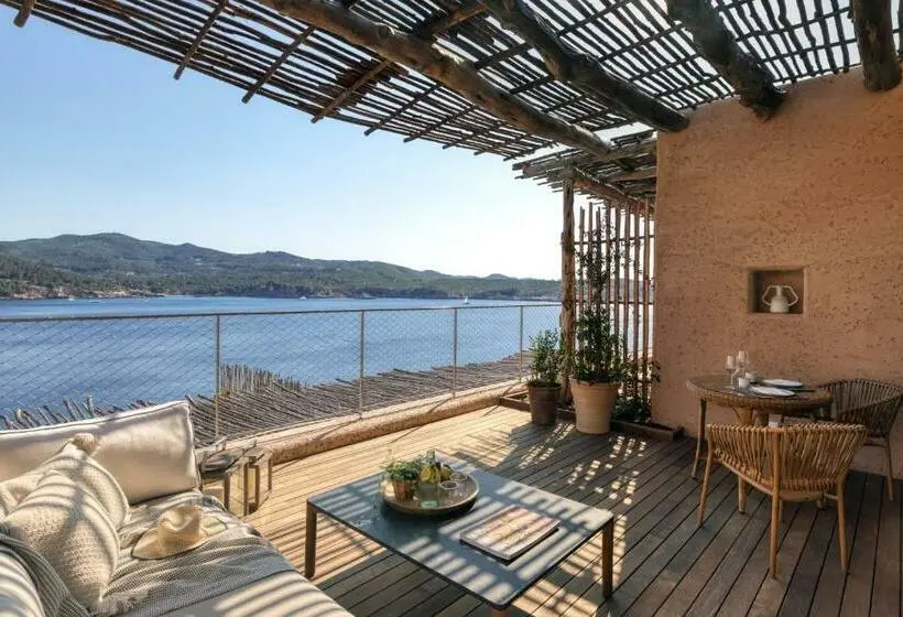 オーシャンビュージュニアスイート, Six Senses Ibiza