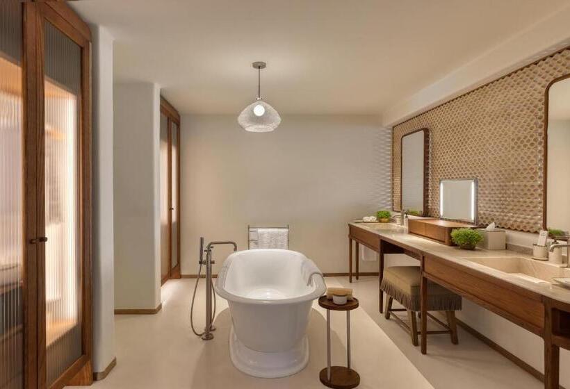 Полулюкс Премиум Вид на Море, Six Senses Ibiza